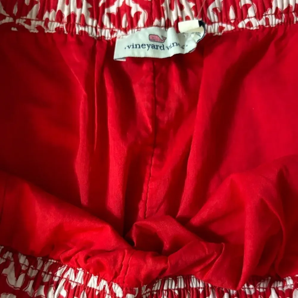NWT Women’s Vineyard Vines Red and White Lined Shorts Size L